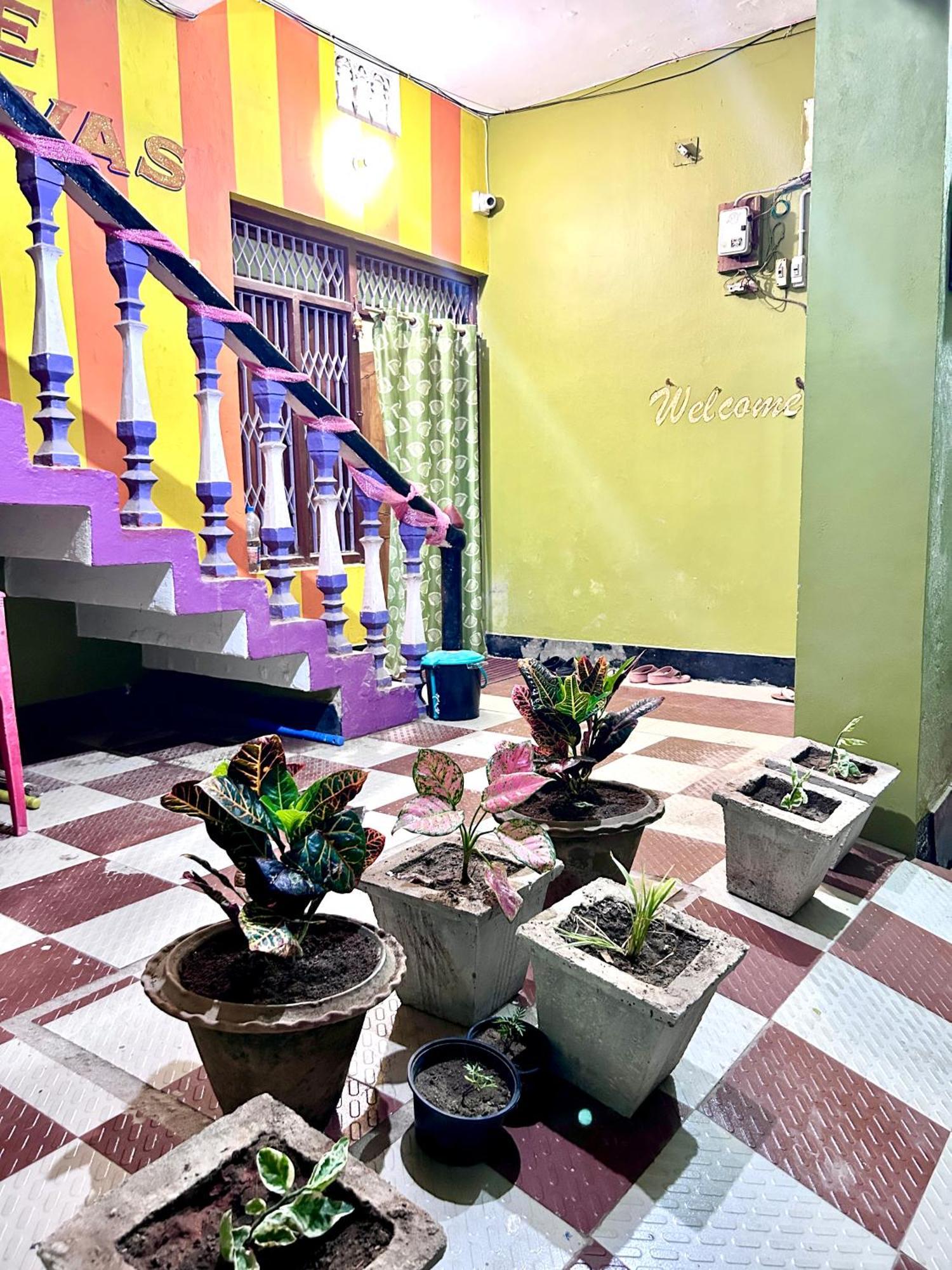 Shree Nivas Homestay Puri Exterior photo